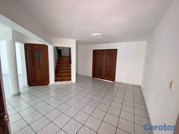 casas - Casa de alquiler en alameda 11