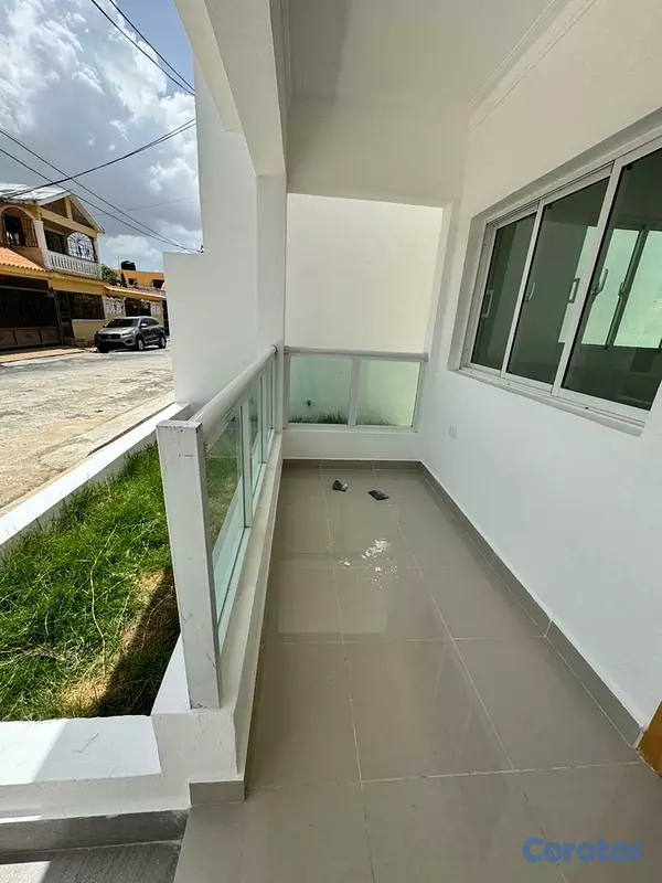 casas - Venta de Casa en San Isidro  3
