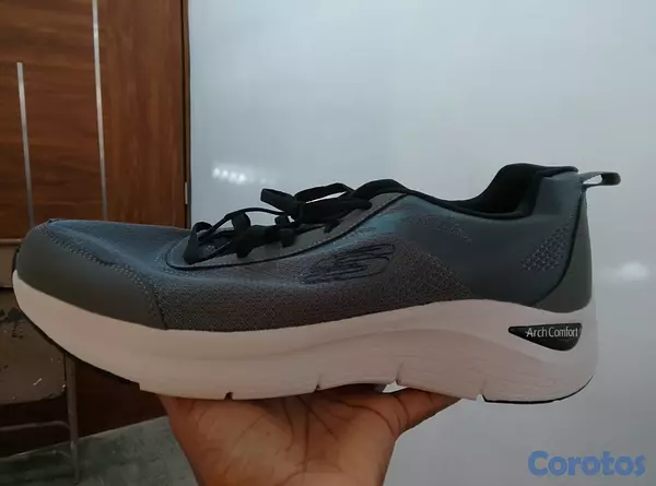 zapatos unisex - Caja de calzados variados, hombre y mujer 19
