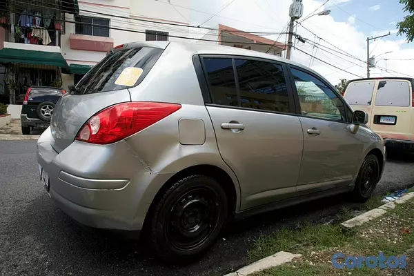 carros - Nissan Versa 2011 Americano 12