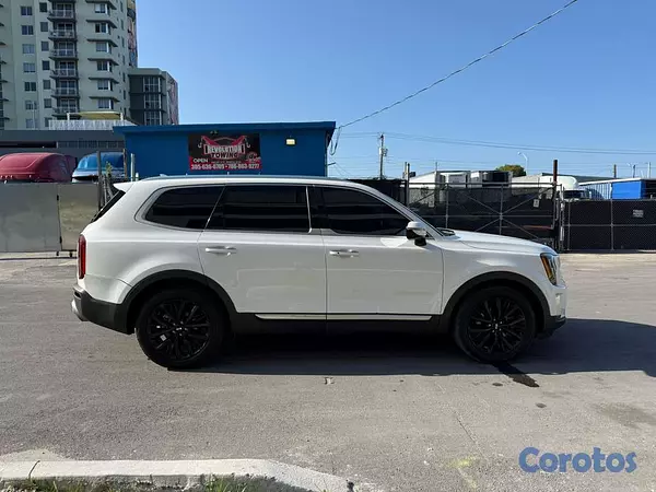 jeepetas y camionetas - Kia Telluride SX 2020 11