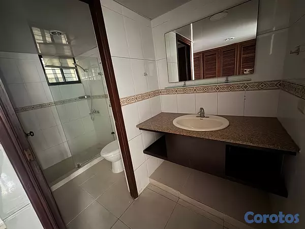 apartamentos - vendo oportunidad ensanche paraíso tres habitaciones 2.5 baños dos parqueos baño 9
