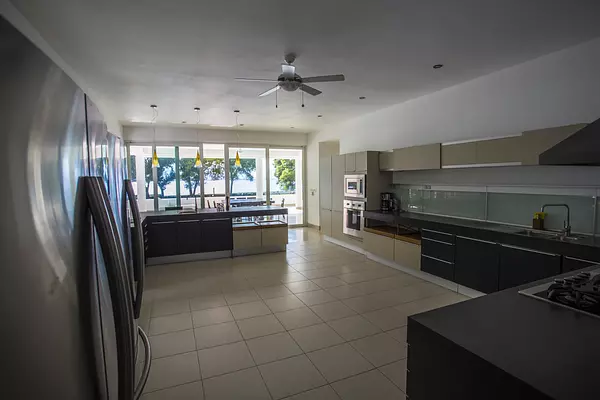 casas vacacionales y villas - villa de lujos frente al mar  6
