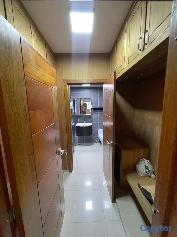 apartamentos - Vendo renacimiento tercer nivel tres habitaciones balcón dos baños dos parqueos  13