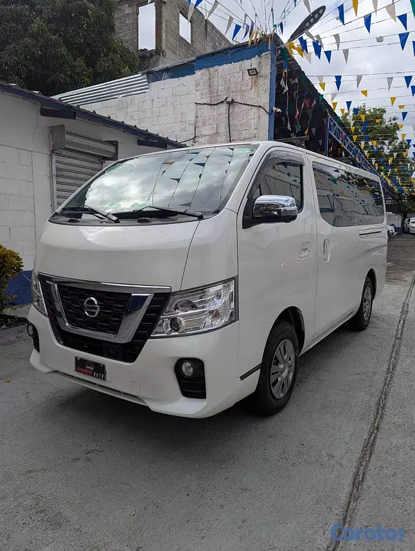 jeepetas y camionetas - NISSAN NV350 2021 GX PREMIUM 4X4 4