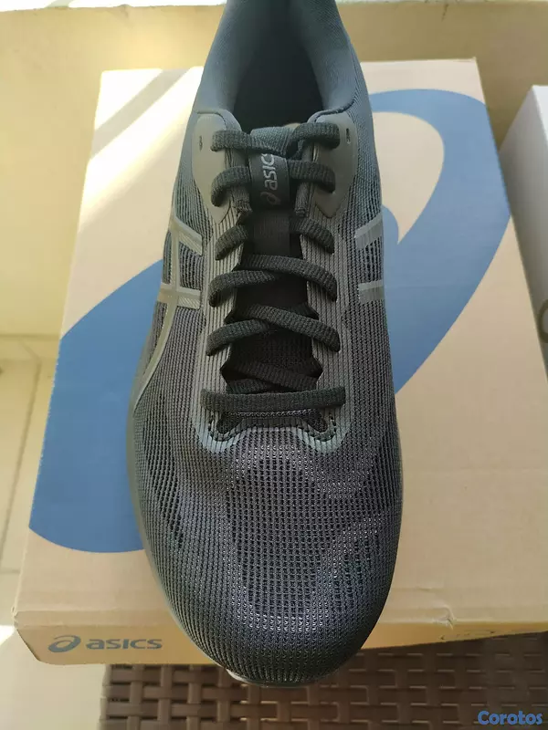 zapatos unisex - disponible  tenis marca Asics y AQ precio 3,500 y 4,000 peso  5