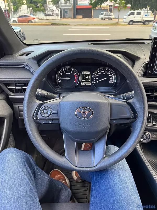jeepetas y camionetas - Toyota Yaris Cross FULL 2025 8