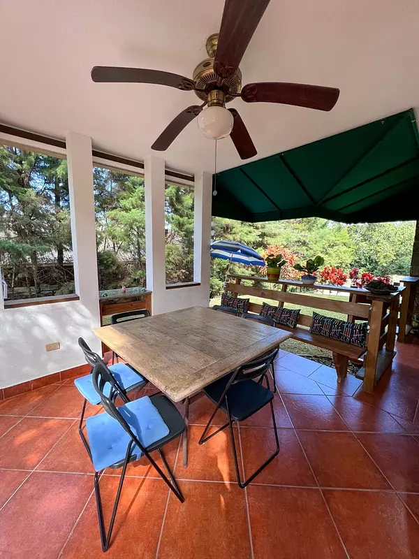 casas vacacionales y villas - Preciosa Villa Chalet en Venta, Jarabacoa  3
