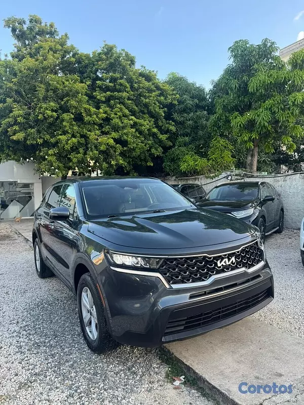 jeepetas y camionetas - Kia Sorento LX 2022 3