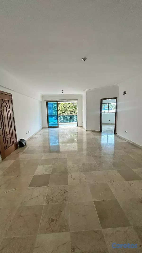 apartamentos - Venta Apto. en Naco, 3 er piso Dos parqueos, 3 hab. cuarto servicio, family. 5