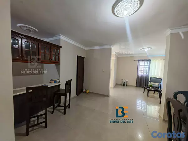 apartamentos - SE VENDE Apartamento con Tres Habitaciones y tres  2