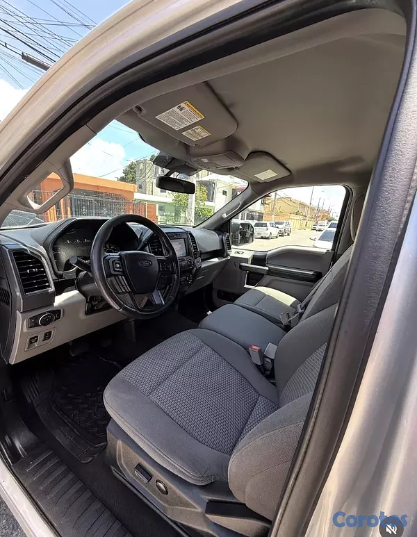 jeepetas y camionetas - Ford F150 XLT 2019 4