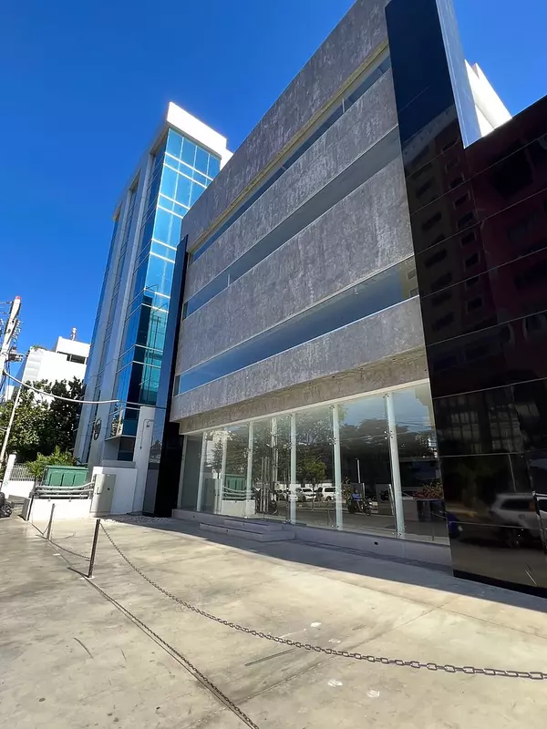 oficinas y locales comerciales - Alquilo Edificio corporativo 4 niveles 2,648 mts 
 9