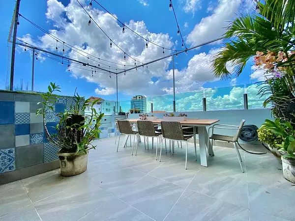 penthouses - Vendo apartamento PH, 
de 2Niveles, pisos 5 y 6 en el Millón, próximo a la Núñez 3