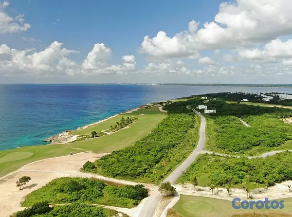 solares y terrenos - Oportunidad Única en Playa Nueva Romana | 2,400 m² 10