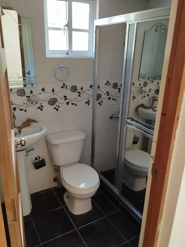 apartamentos - Apartamento 2do. Piso, bien bonito, con aires Aut. San Isidro, M. Este, E. L.  8