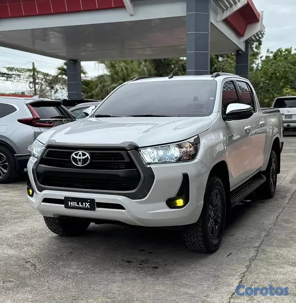 jeepetas y camionetas - Toyota hilux 2025 4