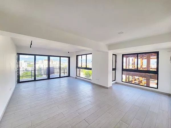 apartamentos - Piso alto de renta en La Esmeralda 8