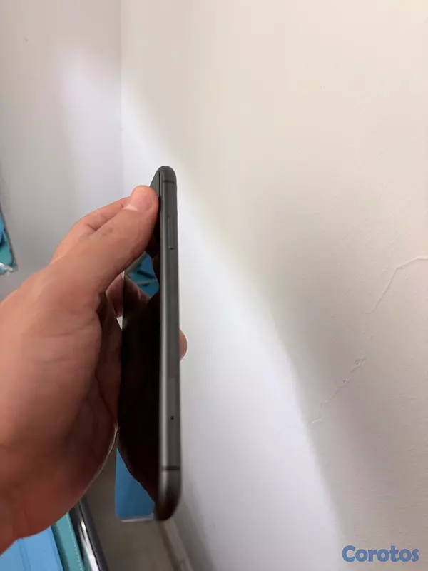 celulares y tabletas - Iphone 11 COMO NUEVO 3