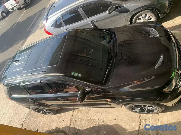 jeepetas y camionetas - Vendo hermosa jeepeta GRAND CHEROKEE SRT 4X4 año 2015  4