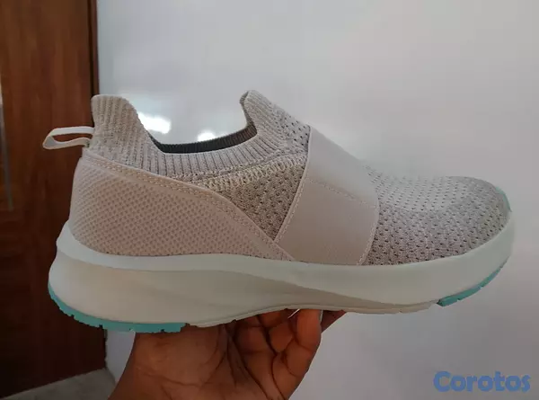 zapatos unisex - Caja de calzados variados, hombre y mujer 13