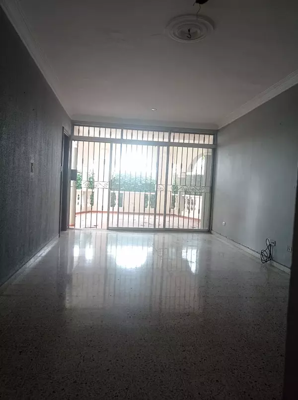 apartamentos - Casa en alquiler para oficina en El Millon 5