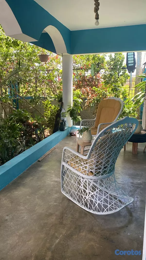 otros inmuebles - Propiedad de 3 niveles en Altos de Friusa Bavaro 2