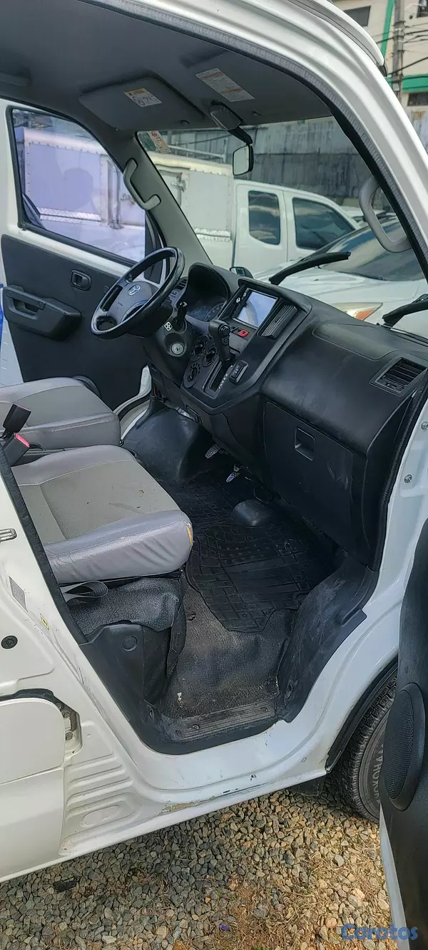 jeepetas y camionetas - FURGONETA TOYOTA HACE 2017 6