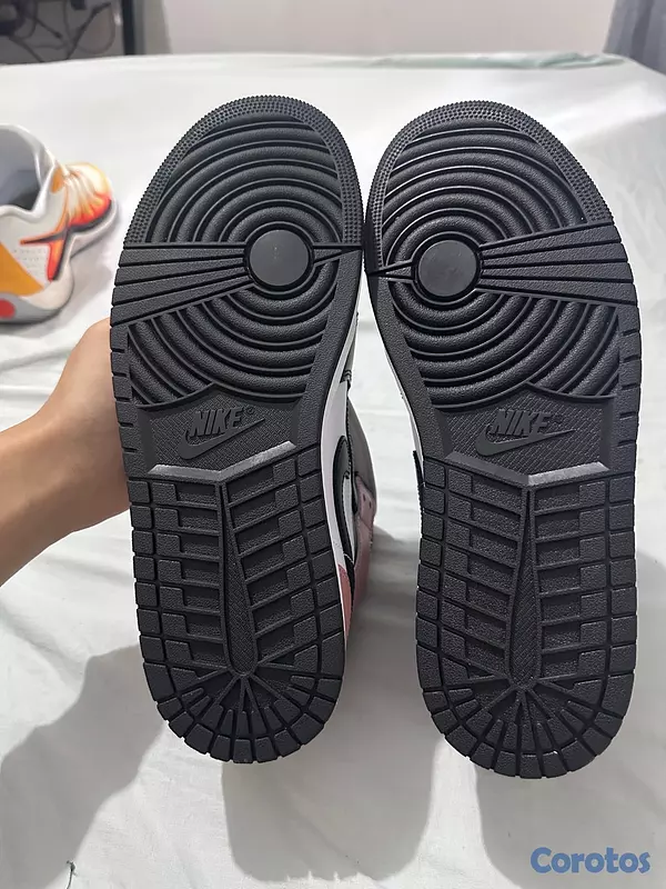 zapatos para hombre - Jordan 1 Mid Blanco/Negro/Rosado 5