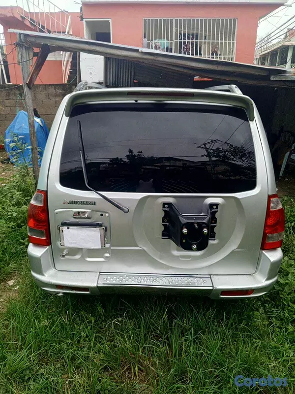 jeepetas y camionetas - Jeepeta MITSUBISHI Caregato son música 290 negocia 5