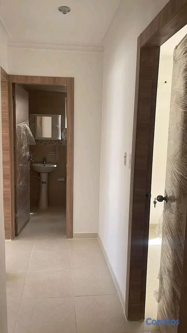 apartamentos - apartamento en alquiler de 3 habitaciones y 1 baño en ciudad juan bosch 7