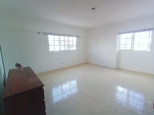apartamentos - Se vende amplio apartamento en Evaristo Morales 2