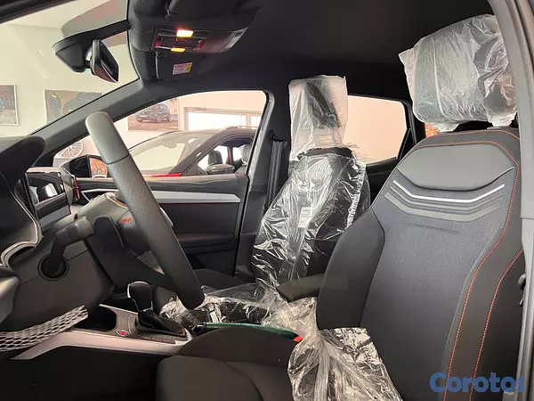 jeepetas y camionetas - Seat Arona FR 2025 9