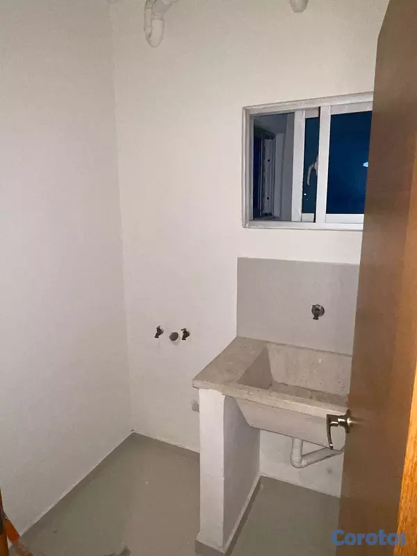 apartamentos - Apartamento en Alquiler en 6to Piso en Ensanche Paraíso
 PD635 6