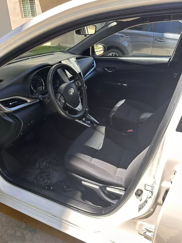 carros - Toyota yaris 2020 6