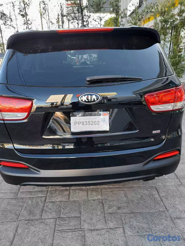 jeepetas y camionetas - Kia Sorento LX 2017 6