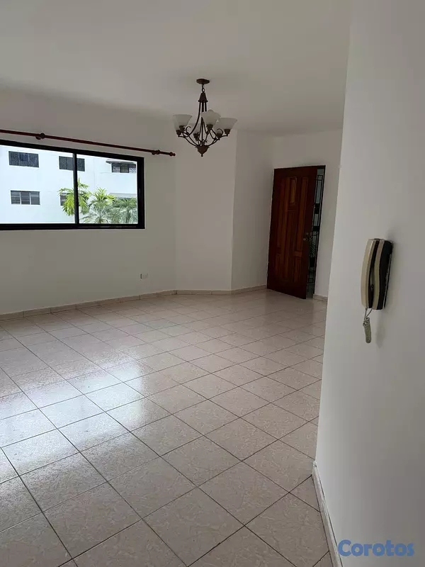 apartamentos - Apartamento en de 3 hab en el millón en 2do nivel. 11