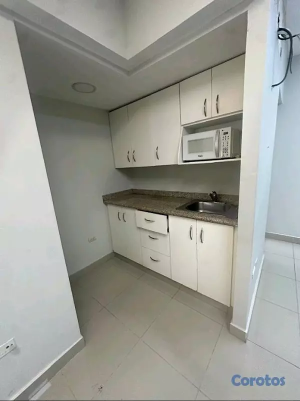 oficinas y locales comerciales - Alquilo Oficina en Ensanche Julieta  4