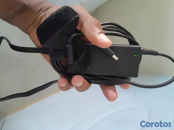 computadoras y laptops - Me la acaban de enviar cuentas con sus accesorios  6