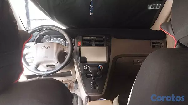 jeepetas y camionetas - Vendo Tucson excelentes condiciones  9