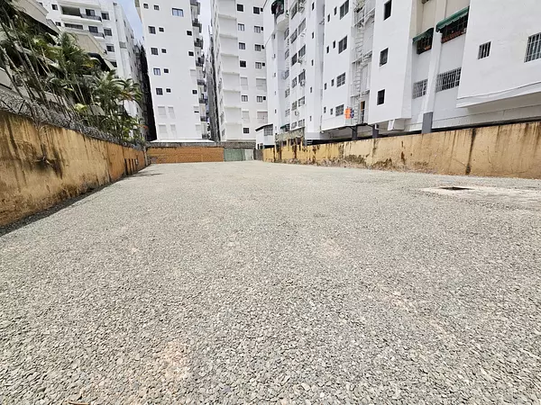 solares y terrenos - Solar comercial en alquiler  6