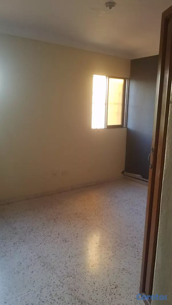 apartamentos - 2 habitaciones, sala comedor, desayunador, área de 5