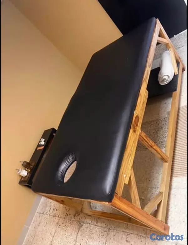 Salud y Equipamiento Médico - vendo tres camillas de masajes  amplias y confortables. 5
