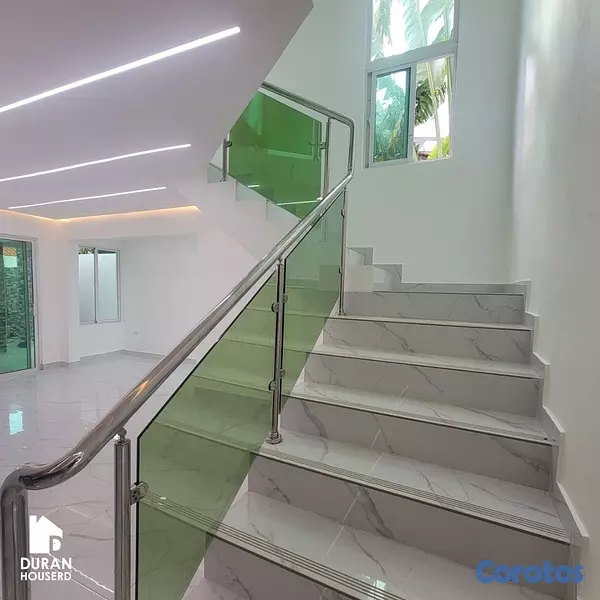 casas - venta de casa con piscina y 4 habitaciones en la autopista de san Isidro  2