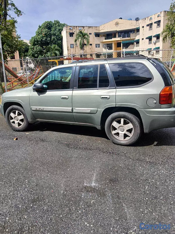 jeepetas y camionetas - RD$250,000 - GMC Envoy 2004 - Gas Natural 1