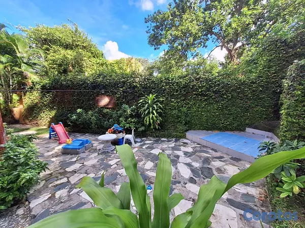 casas - Casa de 5 habitaciones 8 baños en venta en Colinas 17