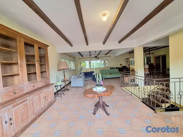 casas - Casa de 4 habitaciones 4 baños en venta en Cuesta  9