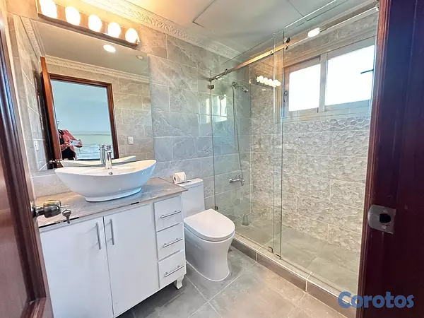 apartamentos - Apartamento en venta completemente remodelado en M 7