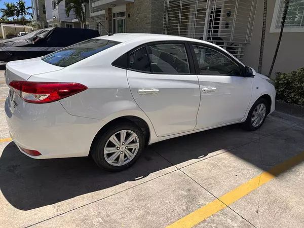 carros - Toyota yaris 2020 3