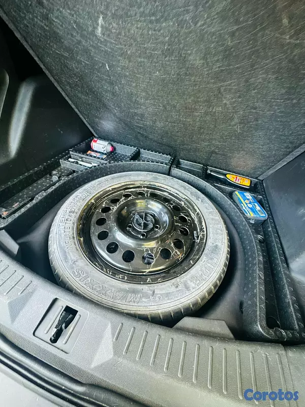 jeepetas y camionetas - Ford Escape SE EcoBoost 4WD 2014 Excelente estado 11